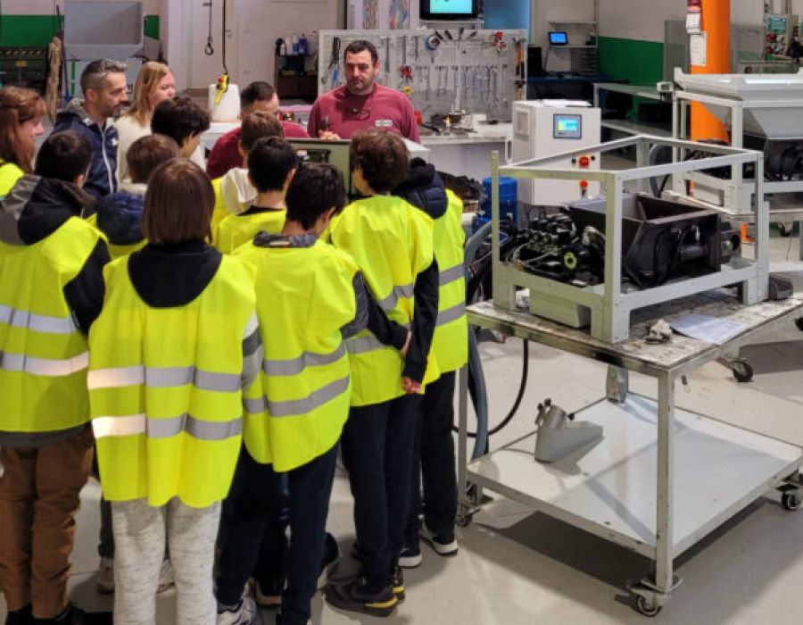 Focus Associazionismo - Rigotto: &laquo;Sfatiamo il mito della tuta blu&raquo;.&nbsp;Il progetto &ldquo;Scuole Aperte&rdquo;